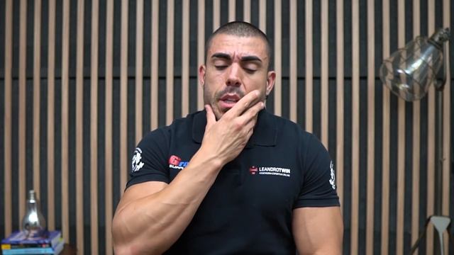 Oxandrolona é esteroide para mulher? смотреть онлайн