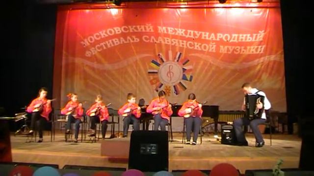 Русска народная песня "По-над горочкой" смотреть онлайн