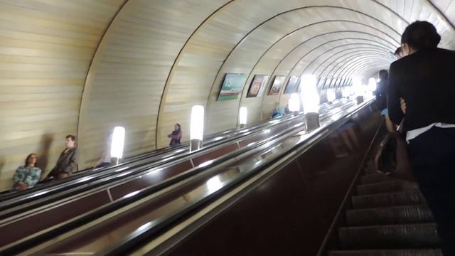 Станция метро Цветной бульвар смотреть онлайн