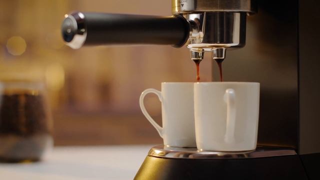 Ekspres ciśnieniowy DeLonghi DL Dedica EC685 - dane techniczne - RTV EURO AGD смотреть онлайн