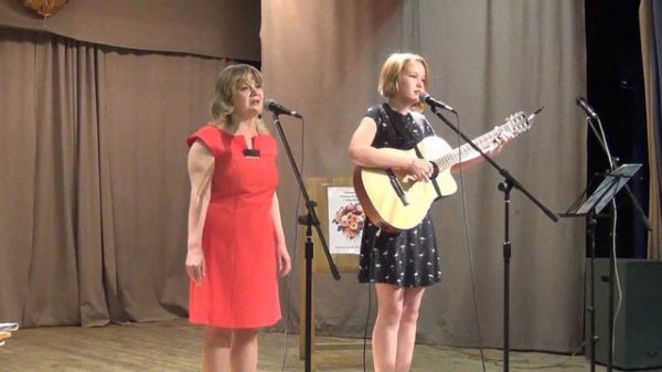 «Лунная песня» (Р. Чебыкин).  Исполняют Е. Барышникова и К. Шабаева