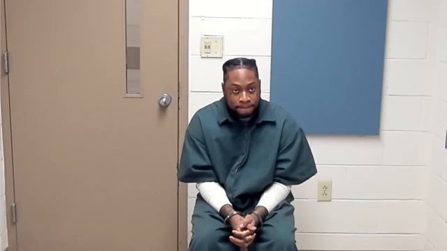 His parole officer accuses him of being an OG BLOODS member смотреть онлайн