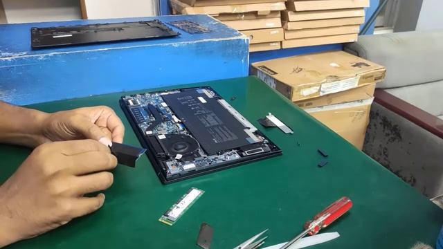 Zenbook UM425IA Ryzen 7 4000 ASUS SSD Repair смотреть онлайн