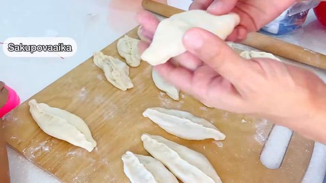 пирожки с картошкой. картошки как пюре.