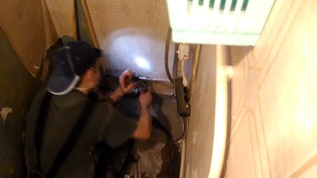 Хотел только заменить унитаз...Да тут просто"жо.."все трубы сгнили. смотреть онлайн