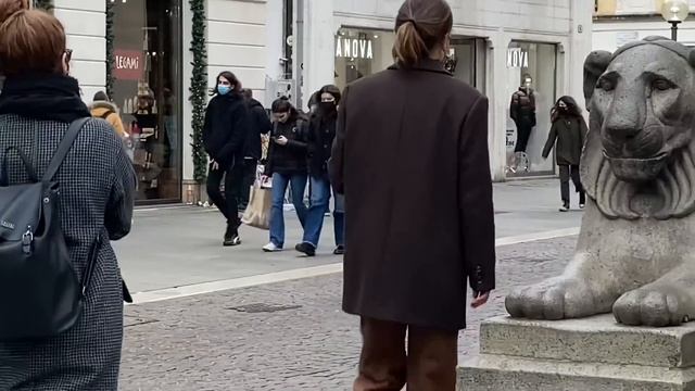 Как одеваются итальянки зимой смотреть онлайн