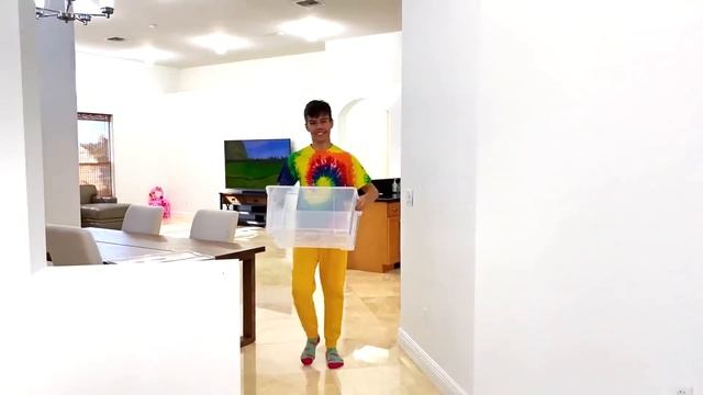 Настя и Артем - шутки со сладостями Nastya and Artem - jokes with sweets смотреть онлайн