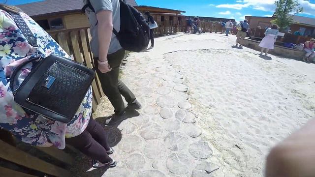 Зоопарк "12 месяцев", Украина. Ослик и поняши смотреть онлайн