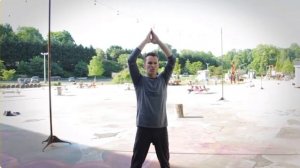 Самая полезная 4-х минутная зарядка от Зака Буша