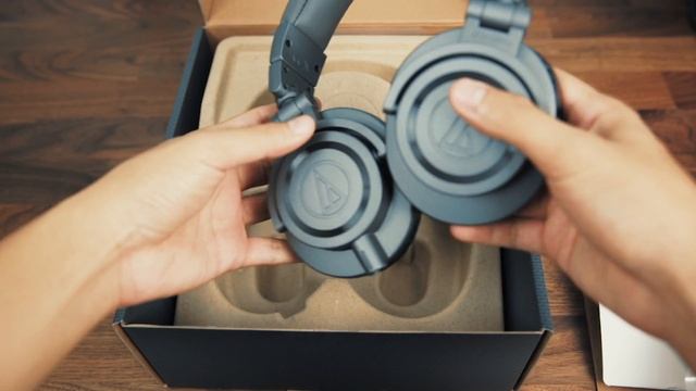 Audio Technica M50X Matte Grey Unboxing & First Impressions смотреть онлайн