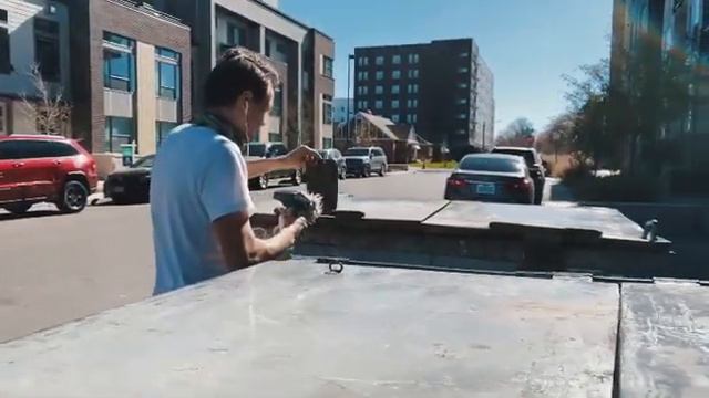 Squeaky Hinge Opening Sound Effects смотреть онлайн