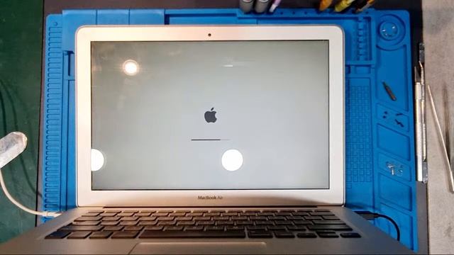 MacBook Air 13 2012 A1466 EMC 2559 Dead / No Power