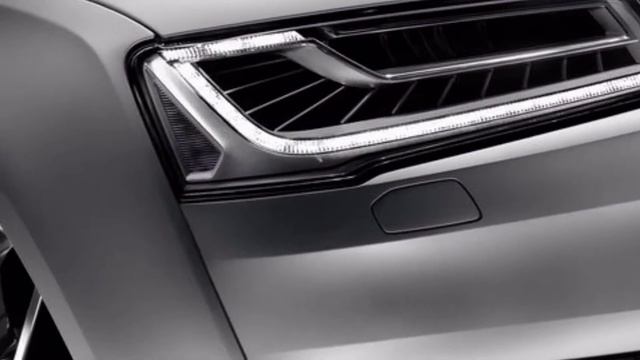 2016 Audi S8 plus vs 2016 BMW 750Li xDrive смотреть онлайн