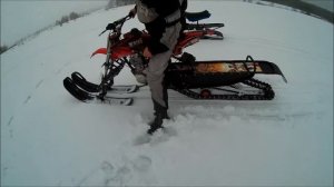 Питбайк с двумя лыжами и гусеницей, ещё подробней как и что.