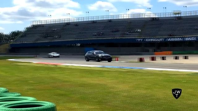 850HP(!) Mercedes-Benz BRABUS CLS 850 Shooting Brake 6.0 BiTurbo LOUD On Track Exhaust SOUNDS! смотреть онлайн