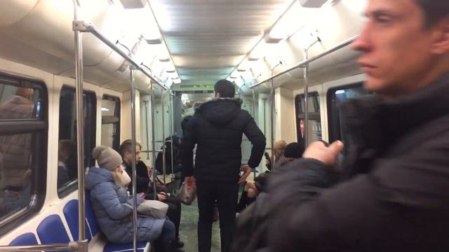 Метровагон 81-740 «Новогодний поезд» #0012 смотреть онлайн