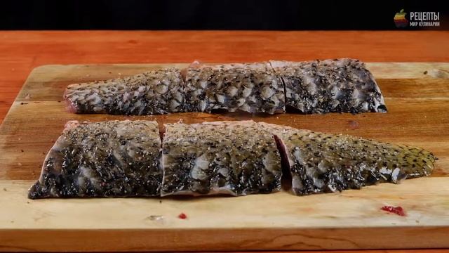 Карп с овощами, запеченный под сметанным соусом смотреть онлайн