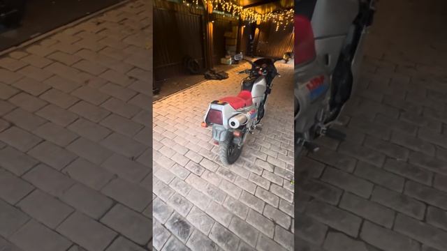 1984 Honda NS 250R смотреть онлайн