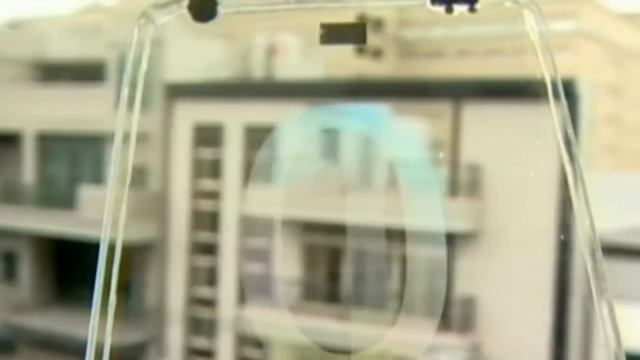 РЕАЛЬНО ПРОЗРАЧНЫЙ ТЕЛЕФОН?! КАК?! смотреть онлайн