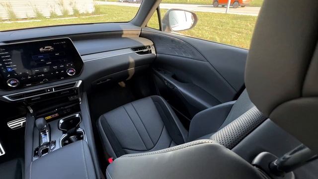 2023 Lexus RX 500h - F Sport Performance - Interior and Exterior смотреть онлайн