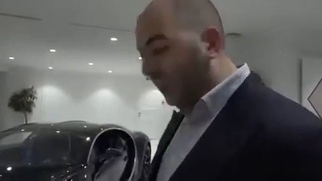 Четверть миллиард рублей за Бугатти Шерон в Москве для Чеченских Бизнеменов России и Европы смотреть онлайн