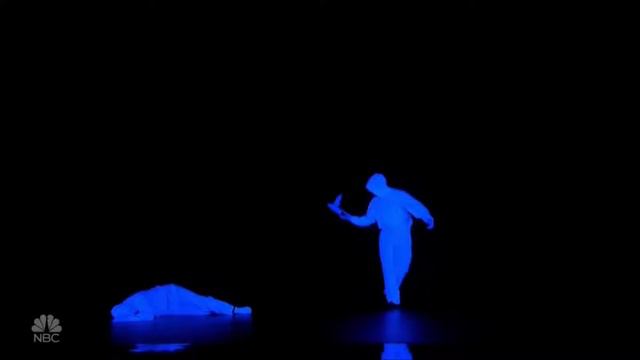UDI Dance Russian Dance Crew LIGHT UP The Stage! WOW! смотреть онлайн