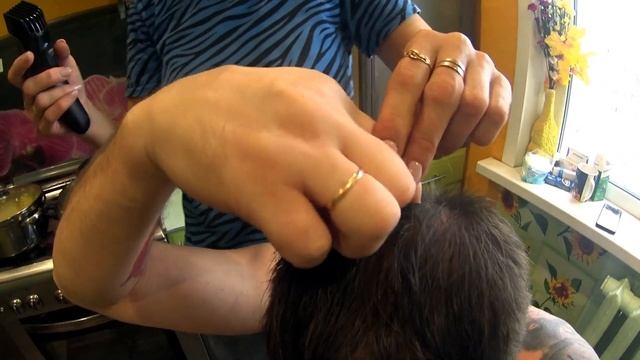 СТРИЖКА МИНУТКА В ДОМАШНИХ УСЛОВИЯХ смотреть онлайн