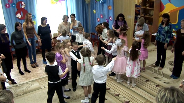 Утренник 8 марта 2013 смотреть онлайн