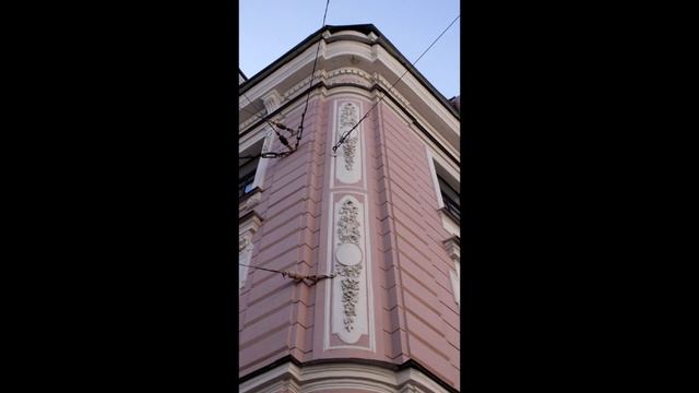 Архитектура Питера, углы зданий. смотреть онлайн