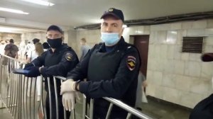Полиция в метро: общение с гражданами...