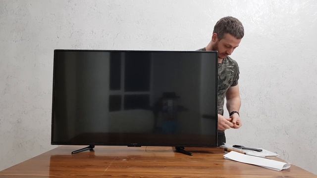 Телевизор YUNO 43"// Что это такое??? смотреть онлайн