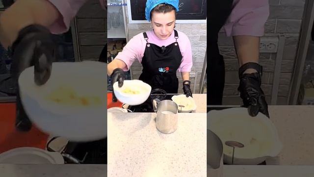 Вместе с основателем кофейни Mokas, Шахзодой, мы приготовили вкуснейший банановый милкшейк. смотреть онлайн