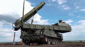 Новейший зенитно-ракетный комплекс "Бук-М3" распоз...а секунды и одновременно ведет до трехсот целей