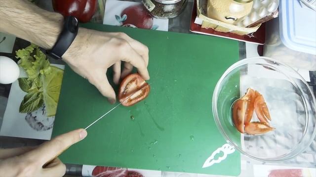Кулинария. Первый салат сделанный на видео камеру. смотреть онлайн