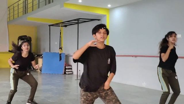 Naach Meri Rani :Dance cover song | mantra club | three star | choreyography by- Rakesh "Roxy.. смотреть онлайн