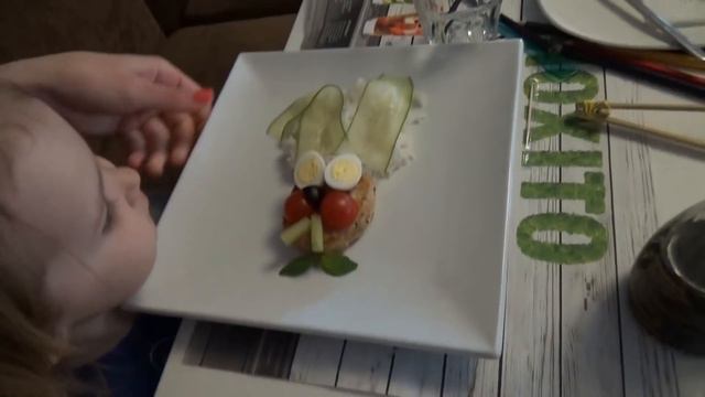 Катя купила себе рюкзачек смотреть онлайн