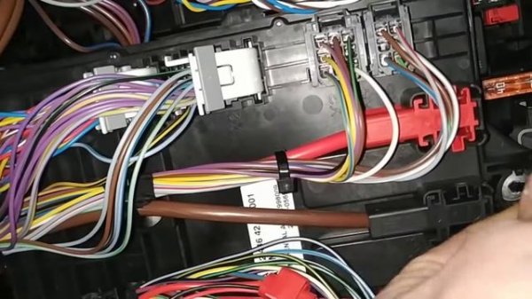 Проблема с прикуривателем на MERCEDES ACTROS; EDES ACTROS.MEED AROCIRES ebvėo obma;