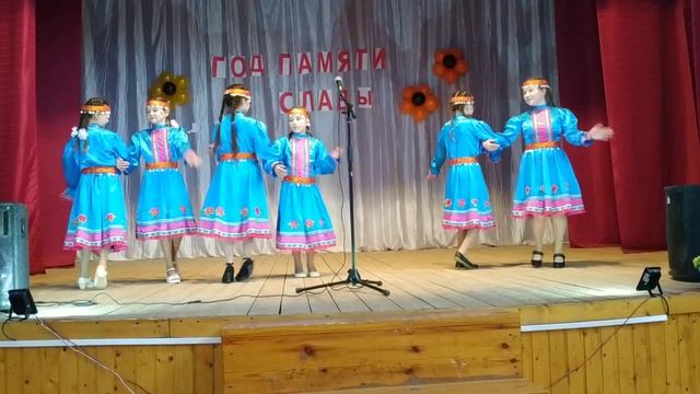 Айста, муралтен-куштена-кечын пайрем огеш лий... Весела такмак-влак. Задорные марийские частушки. смотреть онлайн