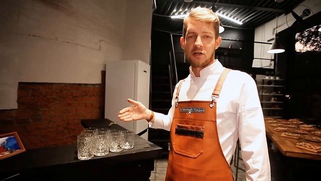 Открыл кулинарную студию?? смотреть онлайн