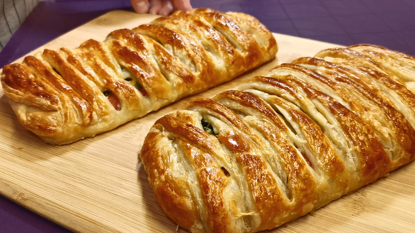 ЭТИМ пирогам нет равных, сметаются со стола не успеешь оглянуться. ДВА рецепта выпечки на любой стол смотреть онлайн