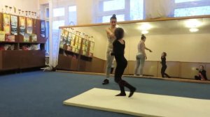 Как делать маховое. Акробатика