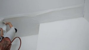 Обои под покраску на потолок.