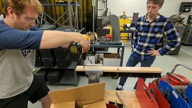 UNCC Senior Design Snow Blower Project смотреть онлайн