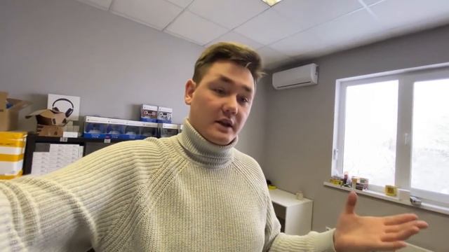 Как ЗАРАБОТАТЬ ДЕНЕГ в интернете? Что ПРОДАВАТЬ в 2022 году? смотреть онлайн