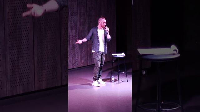 Сергей Параходов – Марика Нова "Я вообще не понимаю о каких размерах речь" смотреть онлайн