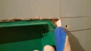 Установка электрощита Schneider Electric в гипсокартон.