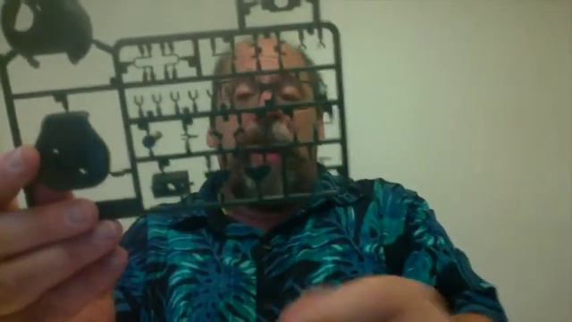 The Glue Bomb Show Episode 21: Meng World War Toons Sherman Unboxing смотреть онлайн