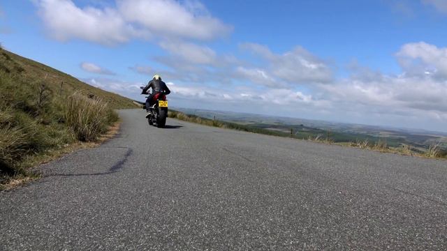 Ducati Streetfighter V4S Vs KTM Super Duke 1290 R