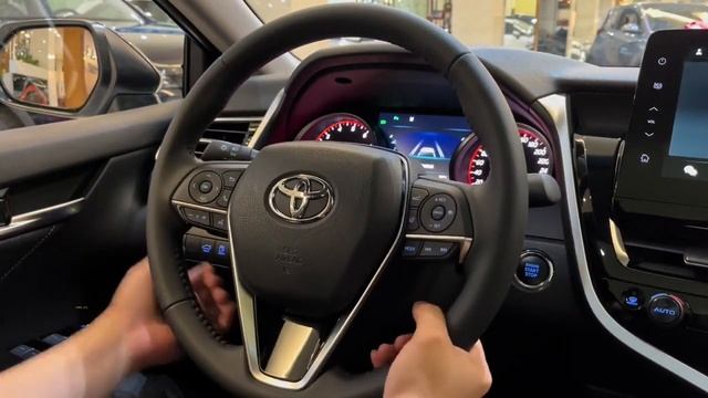 2022 Toyota Camry обзор интерьер и экстерьер смотреть онлайн