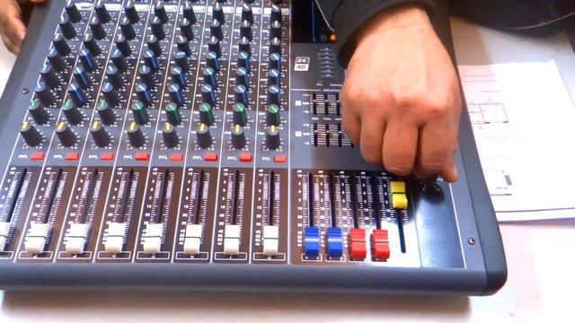 8 Channel Mixer with 99 sound Effects, आठ चैनल मिक्सर 99 साउंड इफ़ेक्ट के साथ смотреть онлайн